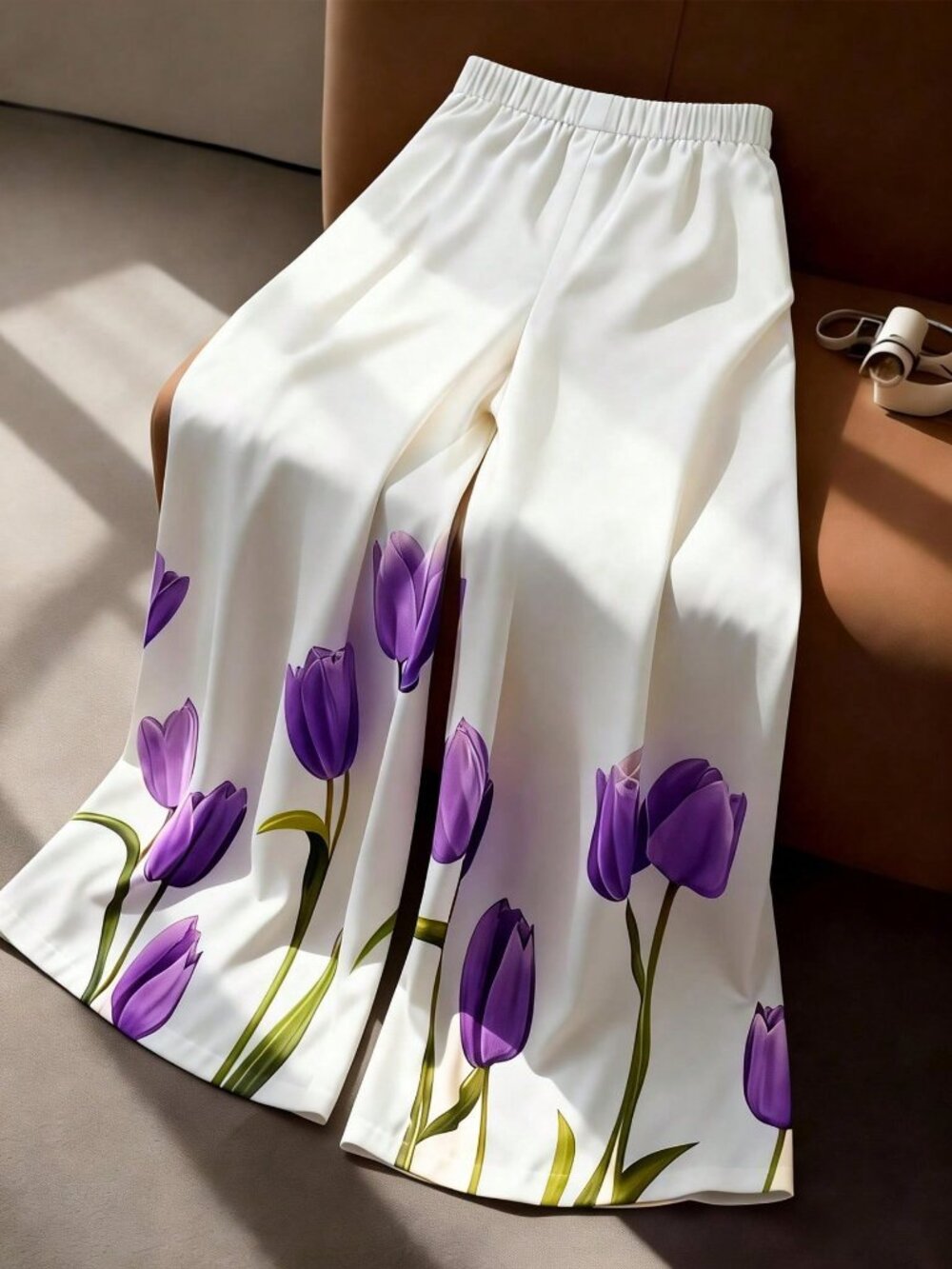 Purple Elegant Women's Plus Size Floral Color Block wide legged Pants - Picture 2 of 3
